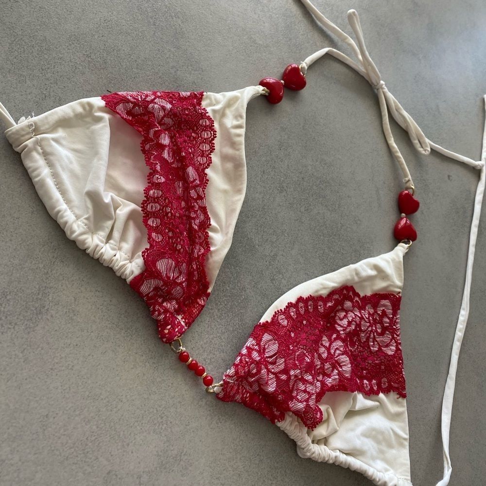 Beach Bunny Hearts Bikini Top - Picture 3 of 8
